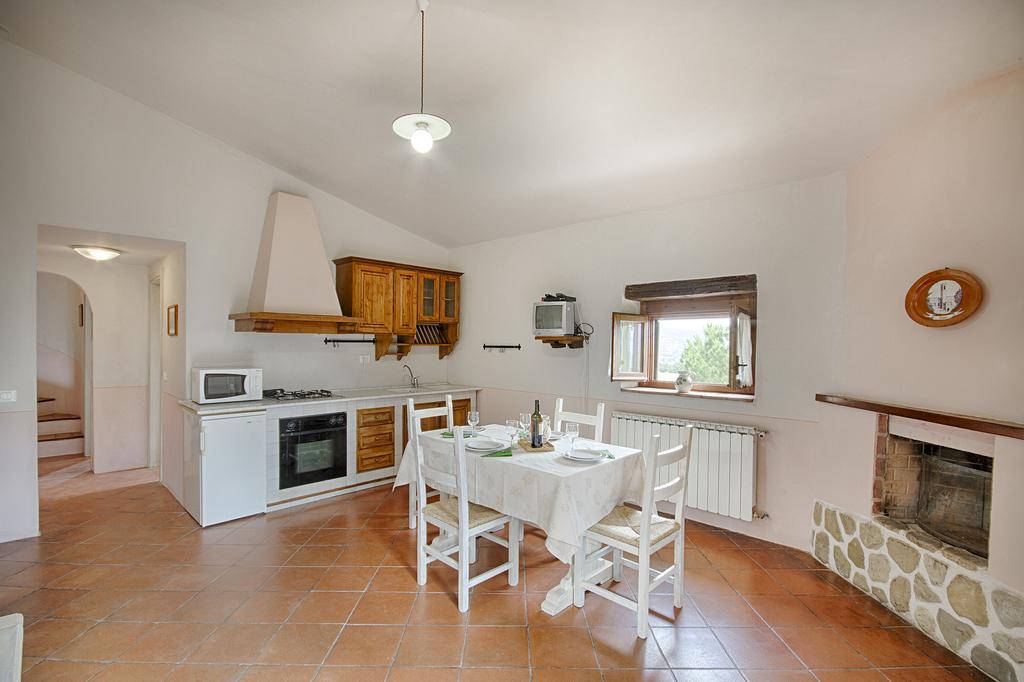 Borgo Romena Hotel Pratovecchio Ruang foto